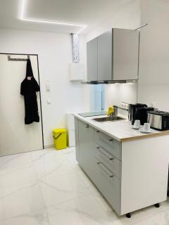City Center Apartment Close to trade fair, airport, train station - Düsseldorf - 3