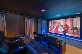 Luxurious 8 Bedroom 5 Bathroom Arcade & Theatre - 8