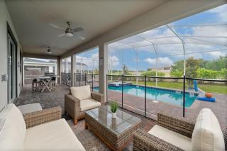 Luxurious 8 Bedroom 5 Bath, Pool, Arcade and Theatre - 8