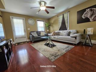 Two Story Queen Primary - Towson - 6