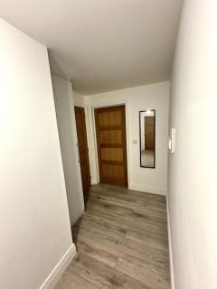 Urban Stay 5 Guests Free Parking - Woking - 8