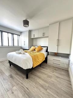 Urban Stay 5 Guests Free Parking - Woking - 1