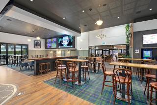 Tall Timbers Hotel - - 4