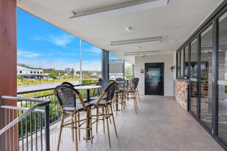 Tall Timbers Hotel - - 2
