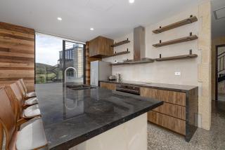 Luxury Two Bedroom with Vineyard Views The Reserve Retreat U10 - Mount View - 6