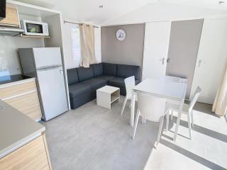 Mobil-Home Grand Confort: 6 Pers, 3 Ch, Piscine Chauffée, Proche Plage et Commerces - FR-1-361A-33 - Jullouville-les-Pins - 6