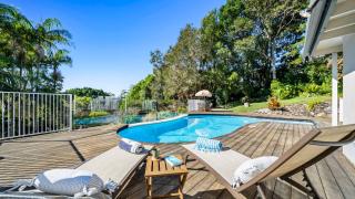 Surfers Rest - Stunning home 3 mins to beach - 5