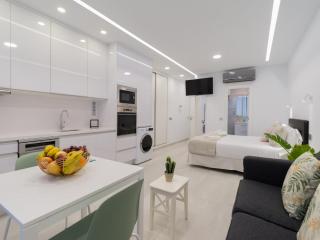 Apartment in Las Palmas by Playa de Las Canteras - Las Palmas de Gran Canaria - 2