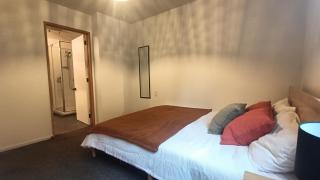 Kōwhai Corner Room at Goldfield Heights - 2