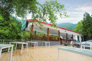 Wolong Tongfu Tingtao B&B, China Great Beauty Bear Store - Wolongguan - 6