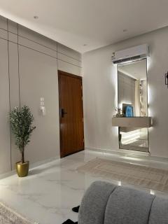 شقه فندقيه غرفه وصاله مريحه - 5