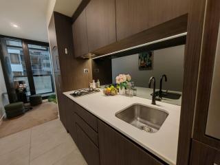 Cosy CBD Park Views Retreat - Melbourne - 9