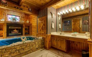 The Lakota Wolf Cabin - Sevierville - 3