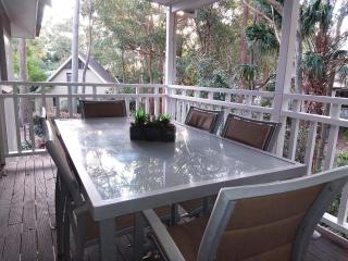 Stay At Raffertys Resort - Swansea - 5
