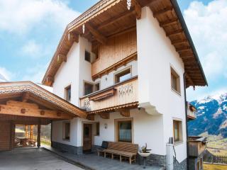 Chalet in Zell am Ziller near Ski Lift, cleaning included - Hainzenberg - 5