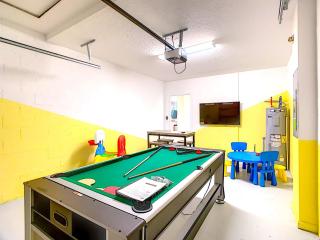 Splendid 2BR with Game Room & Console - 7