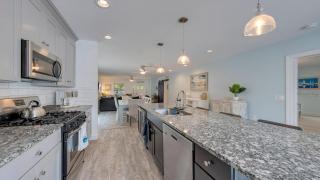 Pet-Friendly Pool Bayside Coastal Cottage - 9