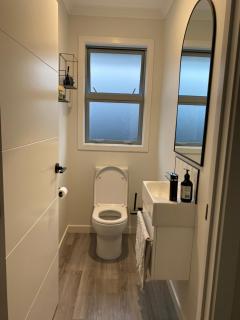 PRIVATE QUIET and MODERN HOME - Richmond - 5