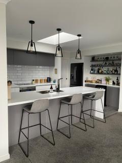 PRIVATE QUIET and MODERN HOME - Richmond - 3