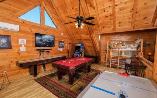 Bearfoot Memories - Large Game Room, Outdoor Hot Tub + Community Pool Access - 8