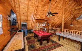 Bearfoot Memories - Large Game Room, Outdoor Hot Tub + Community Pool Access - 4