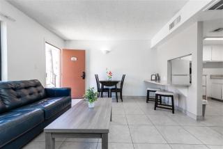 145 Fully Furnished 1BR Suite-Pet Friendly - Scottsdale - 7