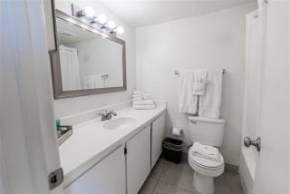 145 Fully Furnished 1BR Suite-Pet Friendly - Scottsdale - 3
