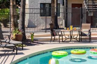 237- Fully Furnished, WiFi Included - Scottsdale - 0