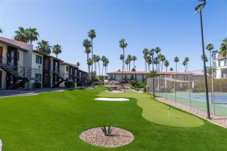 207 Fully Furnished 1BR Suite-Prime Location - Scottsdale - 2