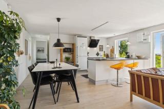 Holiday Home With Spa, Sauna And Sea View - Rønde - 1