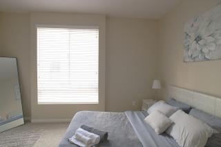 Spacious Home w Backyard - 10min Drive To Disneyland - Fullerton - 0