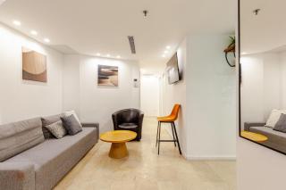 BreezHouse Jonah Beach 10 BR Underground Apartment - Tel Aviv - 0