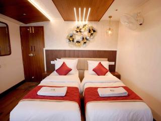 Ultra Luxury House Boat Alleppey By LexStays - 6