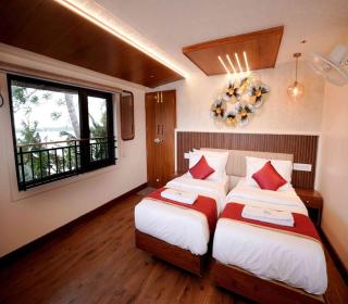Ultra Luxury House Boat Alleppey By LexStays - 4
