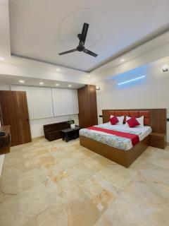 Hotel Shankara Inn - Ayodhya - 0