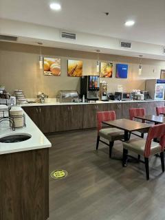 Comfort Inn & Suites Near Lake Guntersville - Scottsboro - 2