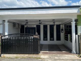Ema Homestay - Temerloh - 1