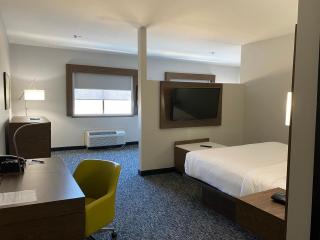 Comfort Inn & Suites Near Lake Guntersville - Scottsboro - 4