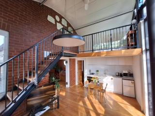 Stay in an award winning glasshouse - Dunedin - 0