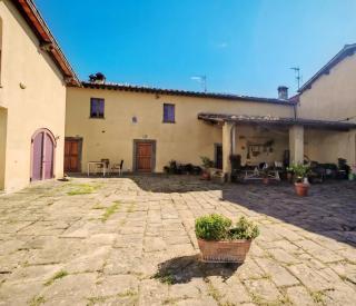 Le Corti - Agriturismo Olio e Vino - Lastra a Signa - 0