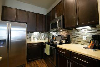 Spacious 2BR Condo at 7 Seventy - Houston - 8