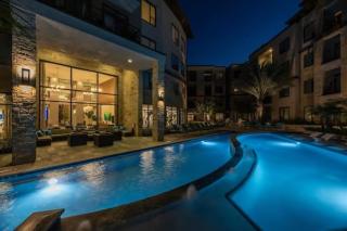 Spacious 2BR Condo at 7 Seventy - Houston - 2