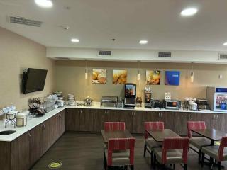 Comfort Inn & Suites Near Lake Guntersville - Scottsboro - 8