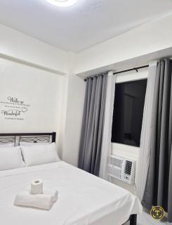 Modern Minimalist 1BR Condotel at BGC Taguig - Taguig - 0