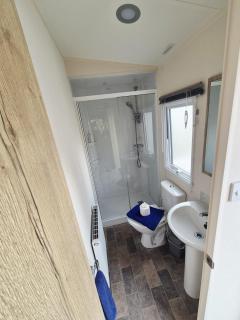 New 2 bed holiday home with decking in Rockley Park Dorset near the sea - Lytchett Minster - 9
