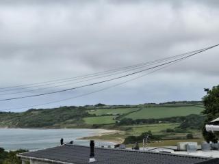 luxury new 3 bed caravan with stunning sea view on private beach in Thorness bay - Porchfield - 2