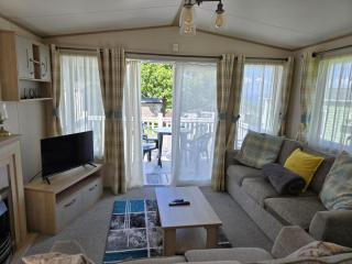 luxury new 3 bed caravan with stunning sea view on private beach in Thorness bay - Porchfield - 8