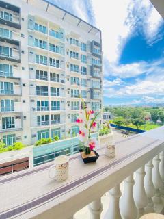 42 Chic City Escape for Three - Iloilo - 2