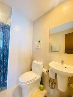 42 Chic City Escape for Three - Iloilo - 1