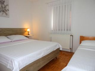 Apartment Golden Fields - Smoljanac - 3
